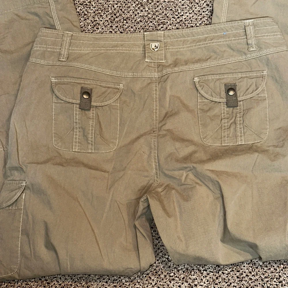 Kuhl Womens 16 Reg Cargo Pants Tan Khaki Roll Up Convertible Hiking Outdoor